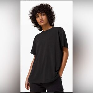 Lululemon LA All Yours Boyfriend Tee in Black with Confetti Speckles